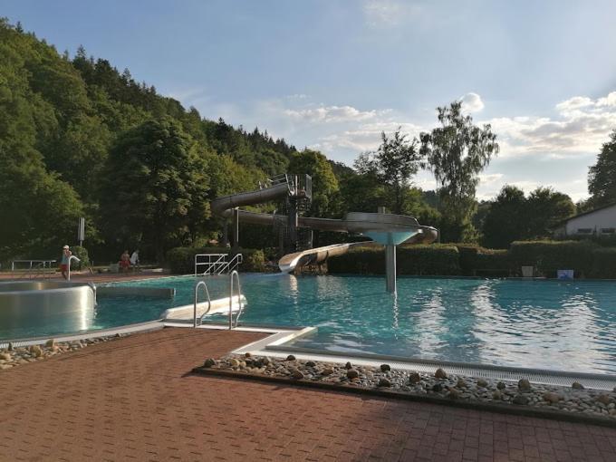 Ferienhaus Hescheld With Private Jacuzzi Hellenthal Exterior foto
