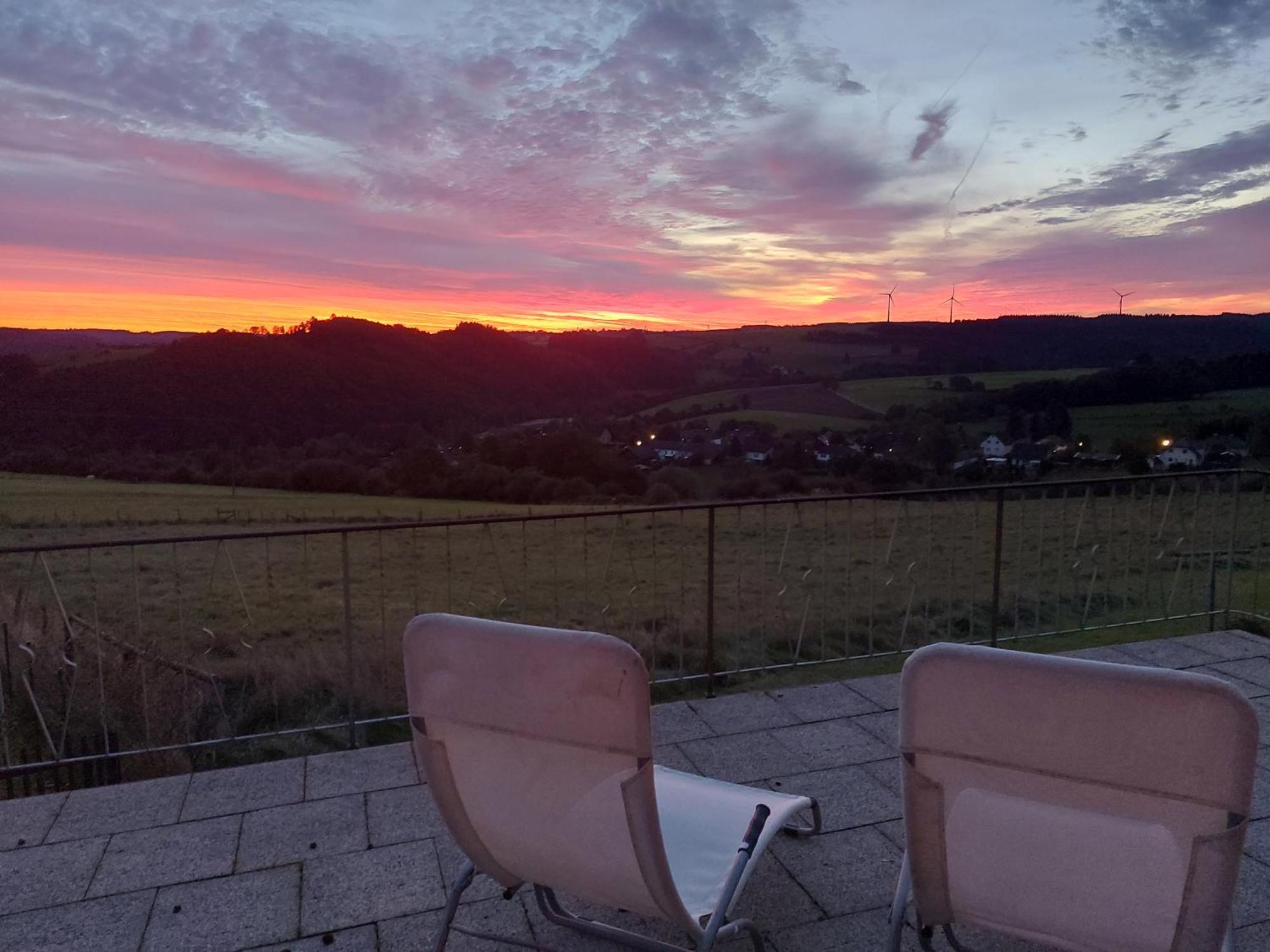 Ferienhaus Hescheld With Private Jacuzzi Hellenthal Exterior foto
