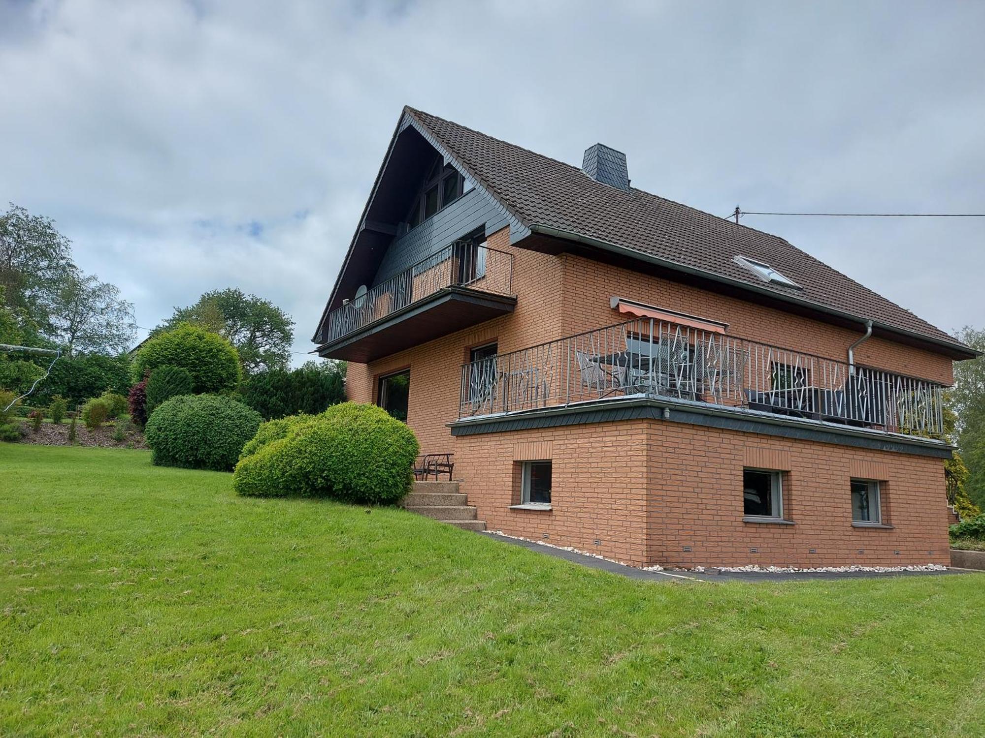 Ferienhaus Hescheld With Private Jacuzzi Hellenthal Exterior foto