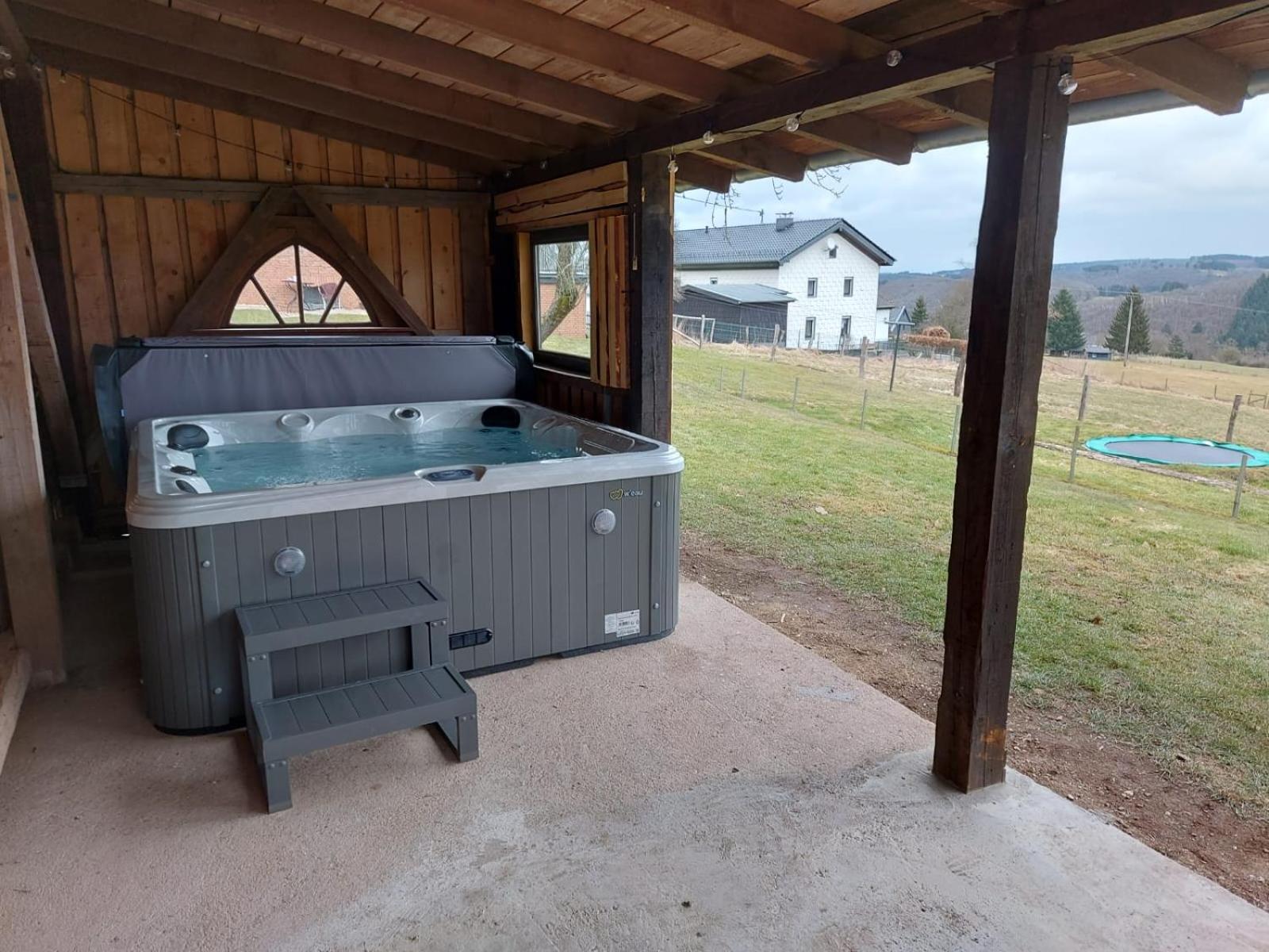 Ferienhaus Hescheld With Private Jacuzzi Hellenthal Exterior foto
