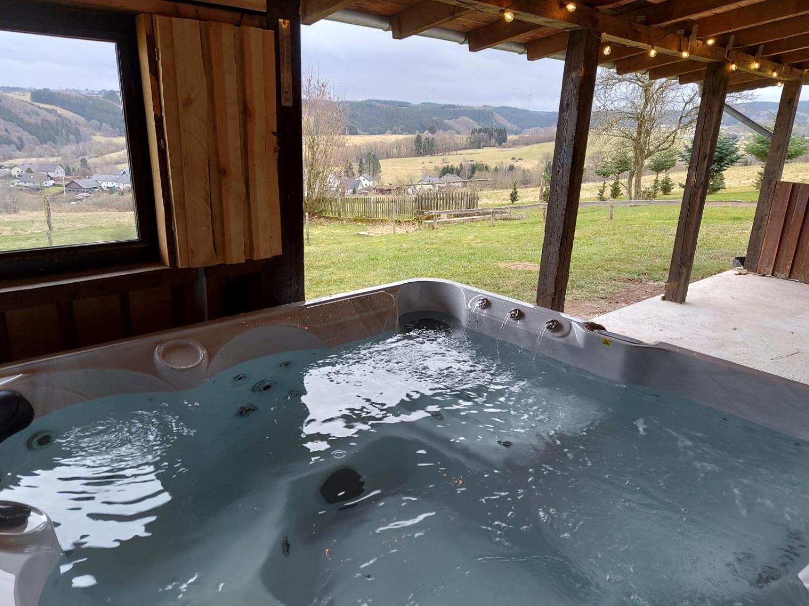 Ferienhaus Hescheld With Private Jacuzzi Hellenthal Exterior foto